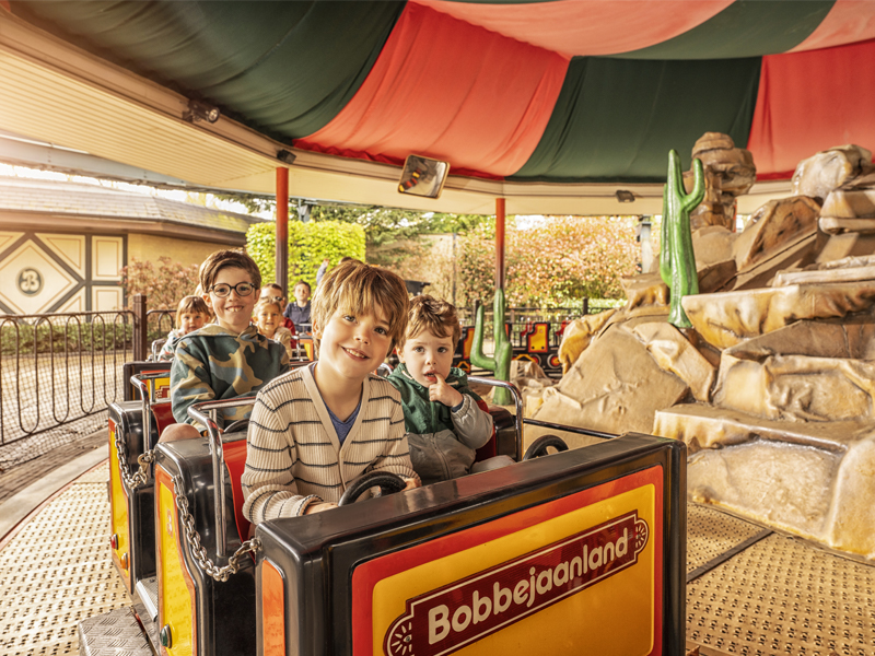 Pourquoi vous rendre au Parc d'attractions Bobbejaanland ?